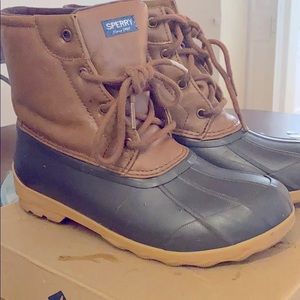 SPERRY PORT BOOT TAN/BROWN